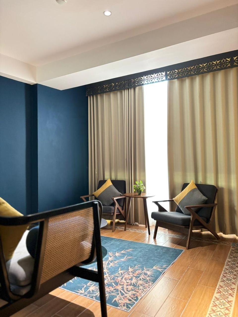 Signature King Suite,1621422991:JPEG